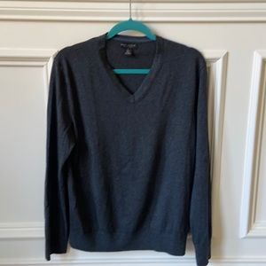 Banana Republic Men’s V-neck Luxury Blend sweater. Size L